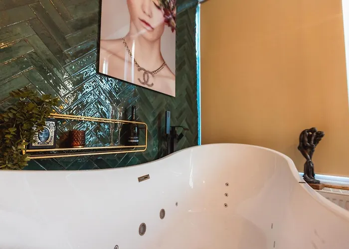 Time Out 2 Apartment *